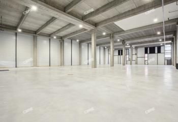 Location entrepôt Elancourt - Proximité autoroutes A86, A12, A13 et RER C