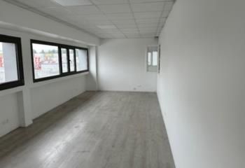 Location entrepôt Villeneuve-la-Garenne - Proche A86 et RER C