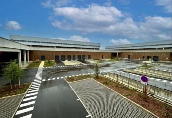 Locaux d'activités à louer Tremblay-en-France - Proximité autoroutes et RER