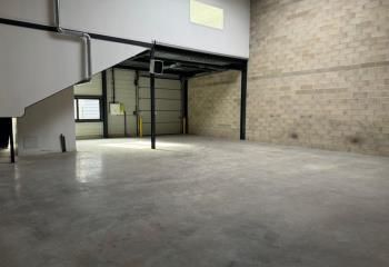 Location entrepôt Bussy-Saint-Georges - Proche A4 et RER A