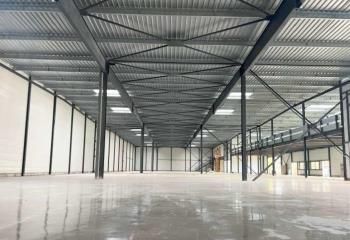 Location entrepôt Buc - Proche A86 et RER C