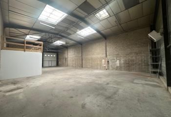 Local d'activité à louer Pontault-Combault - Proximité RER E et A4