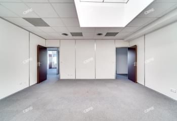 Location entrepôt Lognes - Proche RER A et Paris