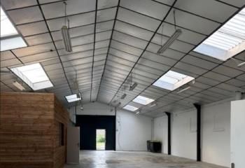 Location entrepôt Le Pin - Proximité A104