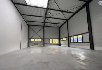 Location entrepôt Boissettes - Proche A104, A4 et RER A