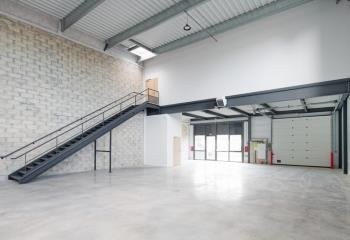 Location entrepôt Éragny - Proximité A15 et Transilien ligne H