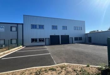 Location entrepôt Pringy - Proche A6 et RER D