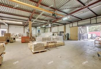 Location activité/entrepôt - 1703 m²