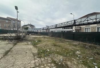 Terrain à louer Fontenay-sous-Bois - RER A et Transilien