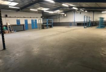 Vente entrepôt Bondy - 6 km de Paris - Accès A3 et RER E