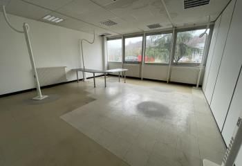 Location bureaux Ménilles - Proche Evreux, Paris, N13 et A13