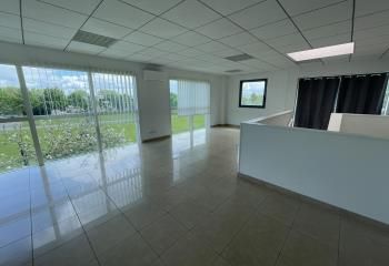 Location bureaux Évreux - Proche commerces et voie rapide