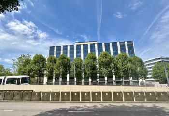Location bureaux Rouen - Proche commerces et transports en commun