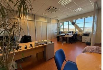 Location bureaux Beauvais - Quartier Saint-Quentin, parking privatif