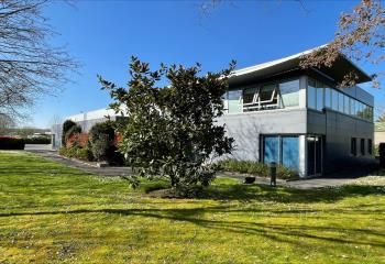 Bâtiment activité et bureaux à vendre Le Plessis-Bouchard