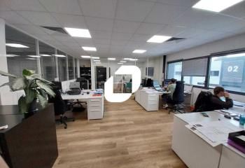 Local mixte bureaux et stockage à louer Orvault - Proche aéroport Nantes Atlantique