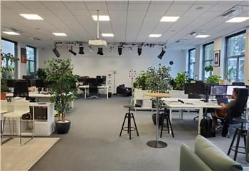 Location bureaux Nanterre - Quartier d'affaires Champs Pierreux, proche RN13 et Parc André Malraux