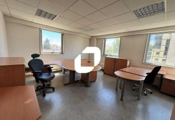 Location bureaux Bordeaux - Proche tramway et Hôtel de Police