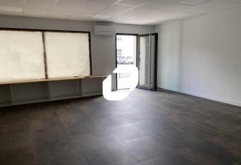 Local commercial à louer Léognan - Proche écoles et centre-ville