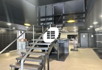Local commercial à louer Bordeaux - Proche Bassins à Flot et Pont Chaban-Delmas