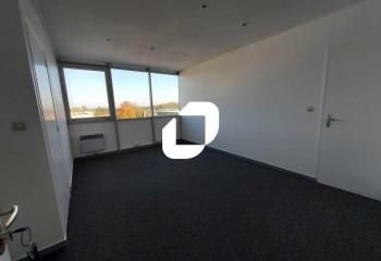 Location local d'activité Artigues-près-Bordeaux - Accès bus et route