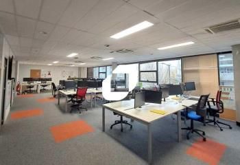 Location bureaux Bordeaux Bastide - Proche tramway et commerces