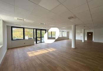 Location bureaux Saint-Priest - Proche A43, Tram et Aéroport