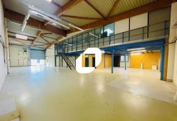 Location cellules d'activités Décines-Charpieu - Parc sécurisé