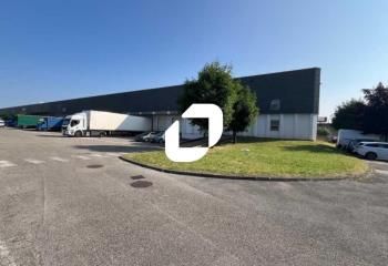 Entrepôt à louer Vénissieux - Proche transports en commun et autoroutes