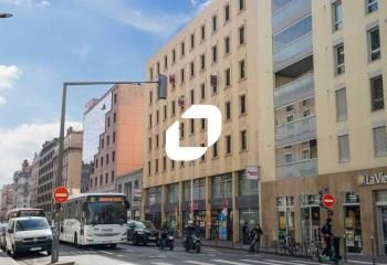Location bureaux Lyon 7 - Proche Quai Claude Bernard, tramway et métro