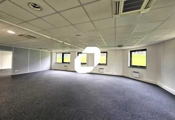 Location bureaux Limonest - Proche A6 et périphérique nord