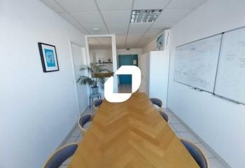 Location bureaux Échirolles, proche tram et gare, accès PMR