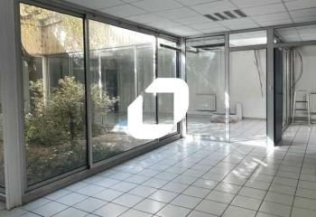 Location bureaux Grenoble Esplanade, proche A480, tram et bus