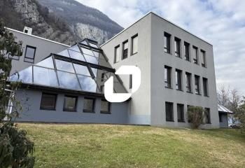 Location bureaux Sassenage, proche transports et commerces, stationnement facile