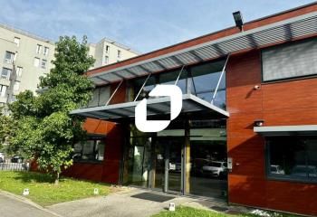 Location bureaux 446 m² Grenoble - Proche bus C3, ligne 16 et Rocade