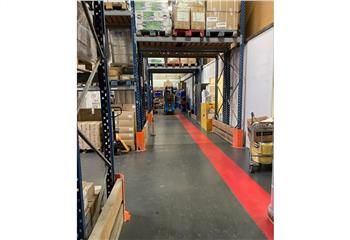 Local d'activité à louer Montreuil - Proximité aéroports et autoroutes