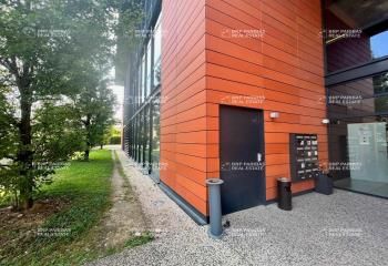 Location bureaux Lyon 8 - Proche transports et commodités