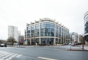 Location bureaux Issy-les-Moulineaux - Proche RER C et T2