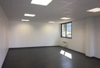 Local d'activités à louer Saint-Pierre-du-Perray - Proximité Francilienne N104