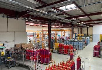 Location entrepôt Buc - Proximité A86, N118, N12