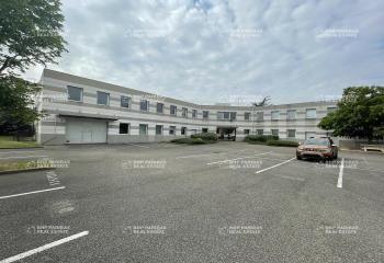 Location bâtiment mixte Décines-Charpieu - 56 parkings
