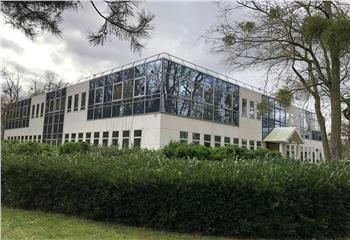 Bureaux à louer Éragny - Proche Francilienne et autoroute