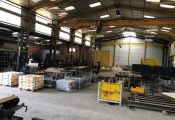 Site industriel à vendre Gargas - Pont roulant inclus