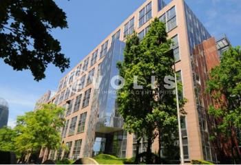 Location bureaux Courbevoie - Proche RER La Défense et Tram T2