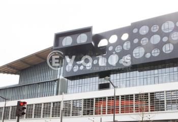 Location bureaux Paris 19 - Proche RER, Tram, Bus et Gare Rosa Parks