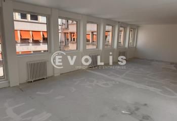 Location bureaux Paris 8 - Proche métro, bus, RER et gare