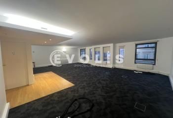 Location bureaux Paris 9 - Proche Métro et Gare Saint-Lazare