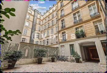 Location bureaux Paris 8 - Proche bus, métro, RER, gare Saint-Lazare