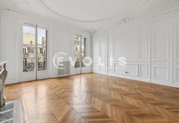 Location bureaux Paris 8 - Proche métro Miromesnil et gare Saint-Lazare