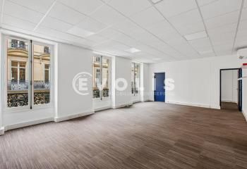 Location bureaux Paris 8 - Proche gare Saint-Lazare et métro